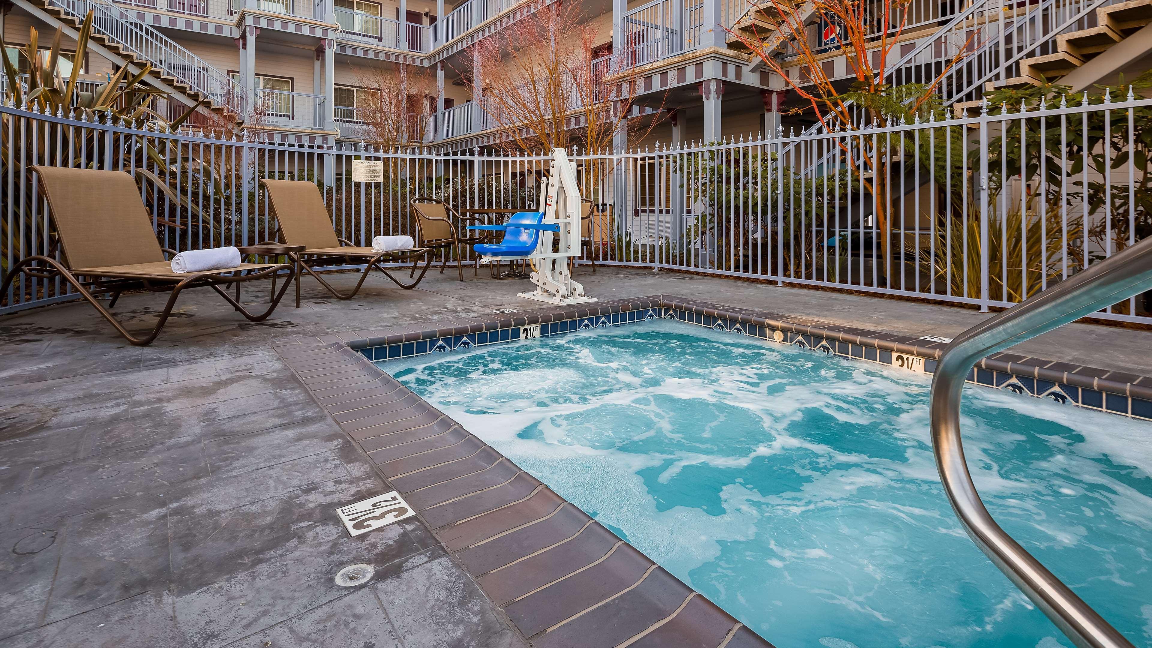 Best Western Plus Bayshore Inn Eureka Exterior foto