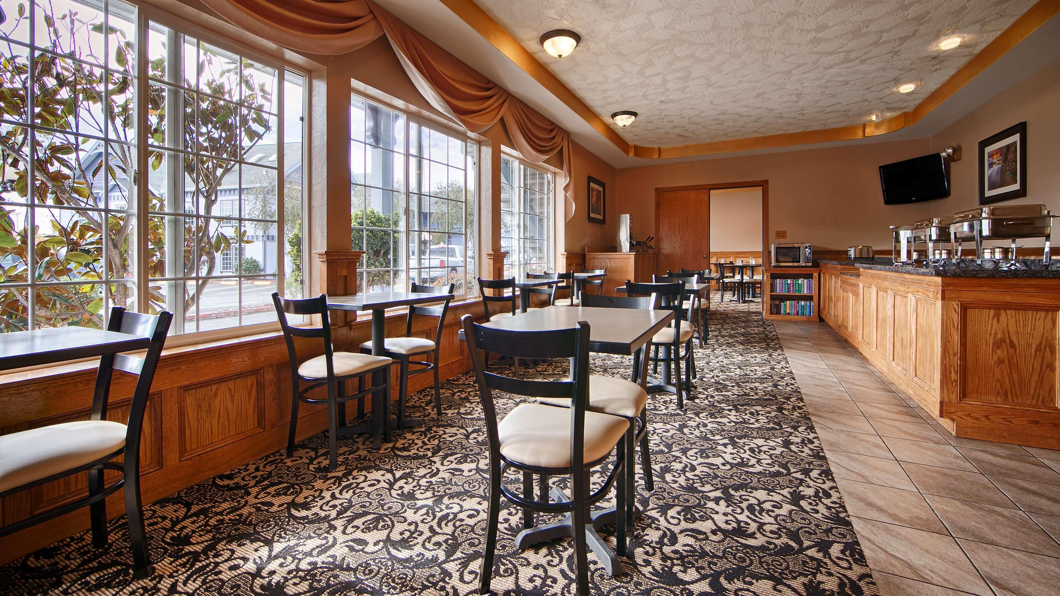 Best Western Plus Bayshore Inn Eureka Exterior foto
