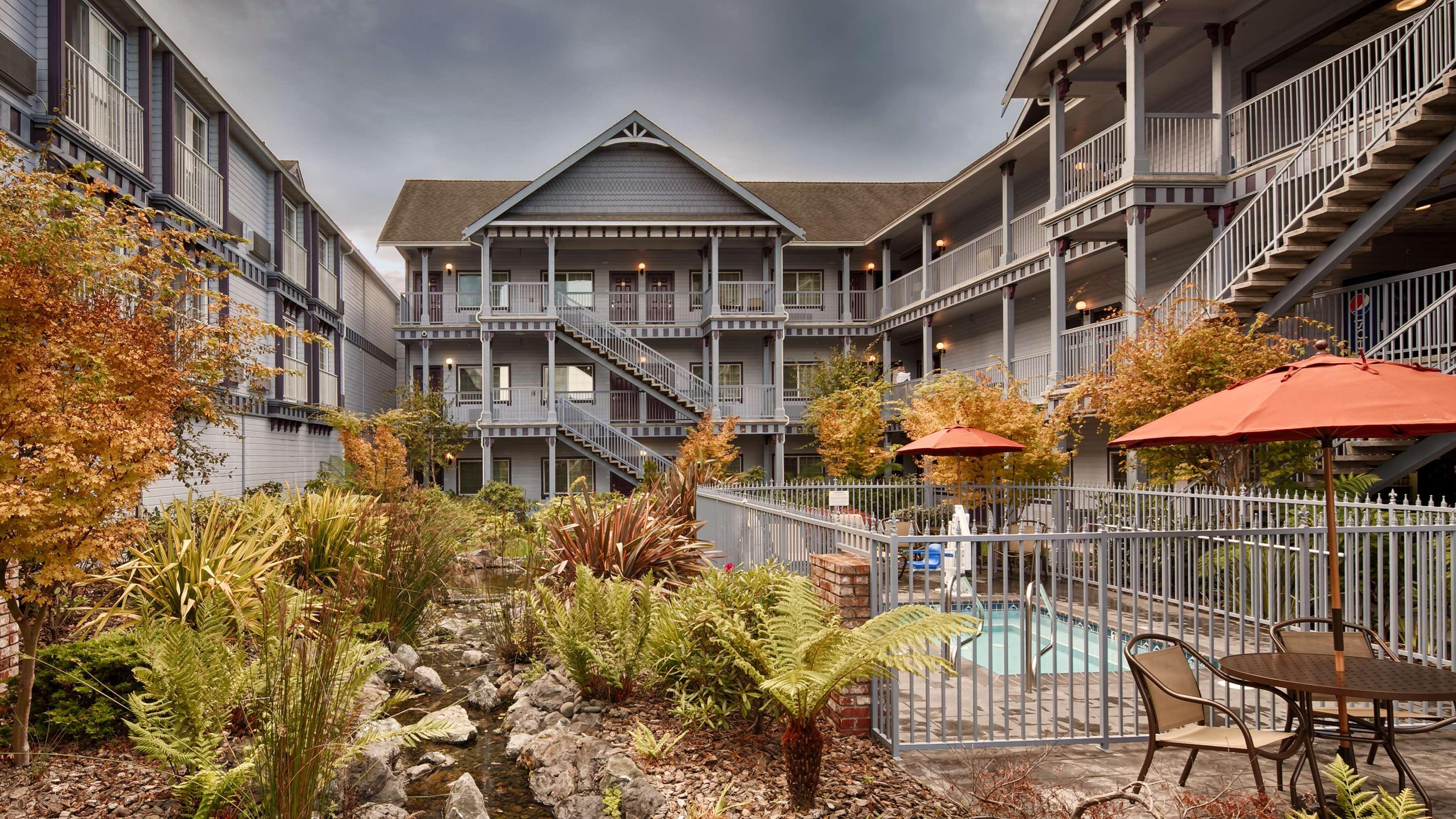 Best Western Plus Bayshore Inn Eureka Exterior foto